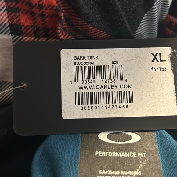 teal oakley tank top - Picture 3 of 3